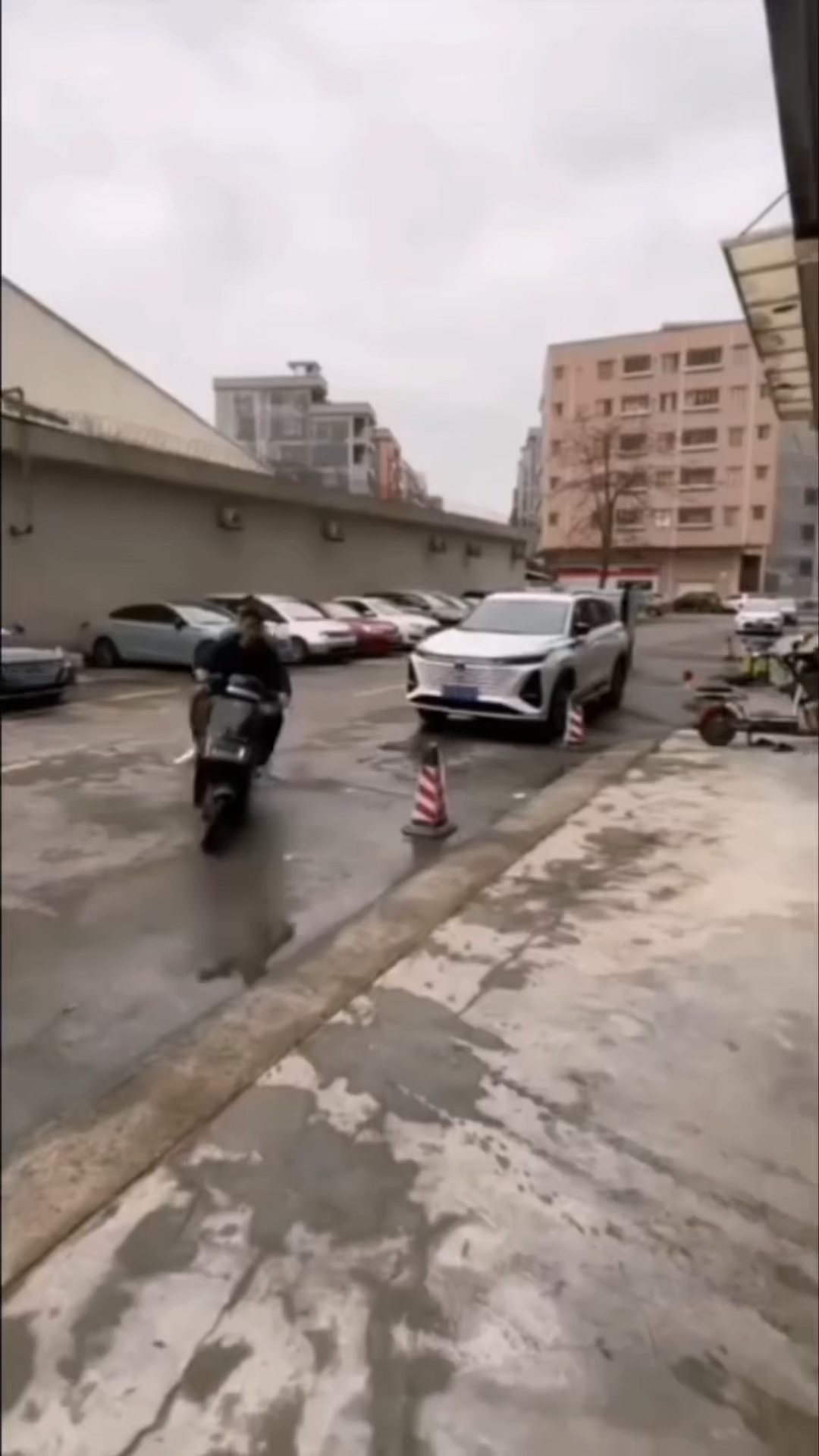CRASH LIFT