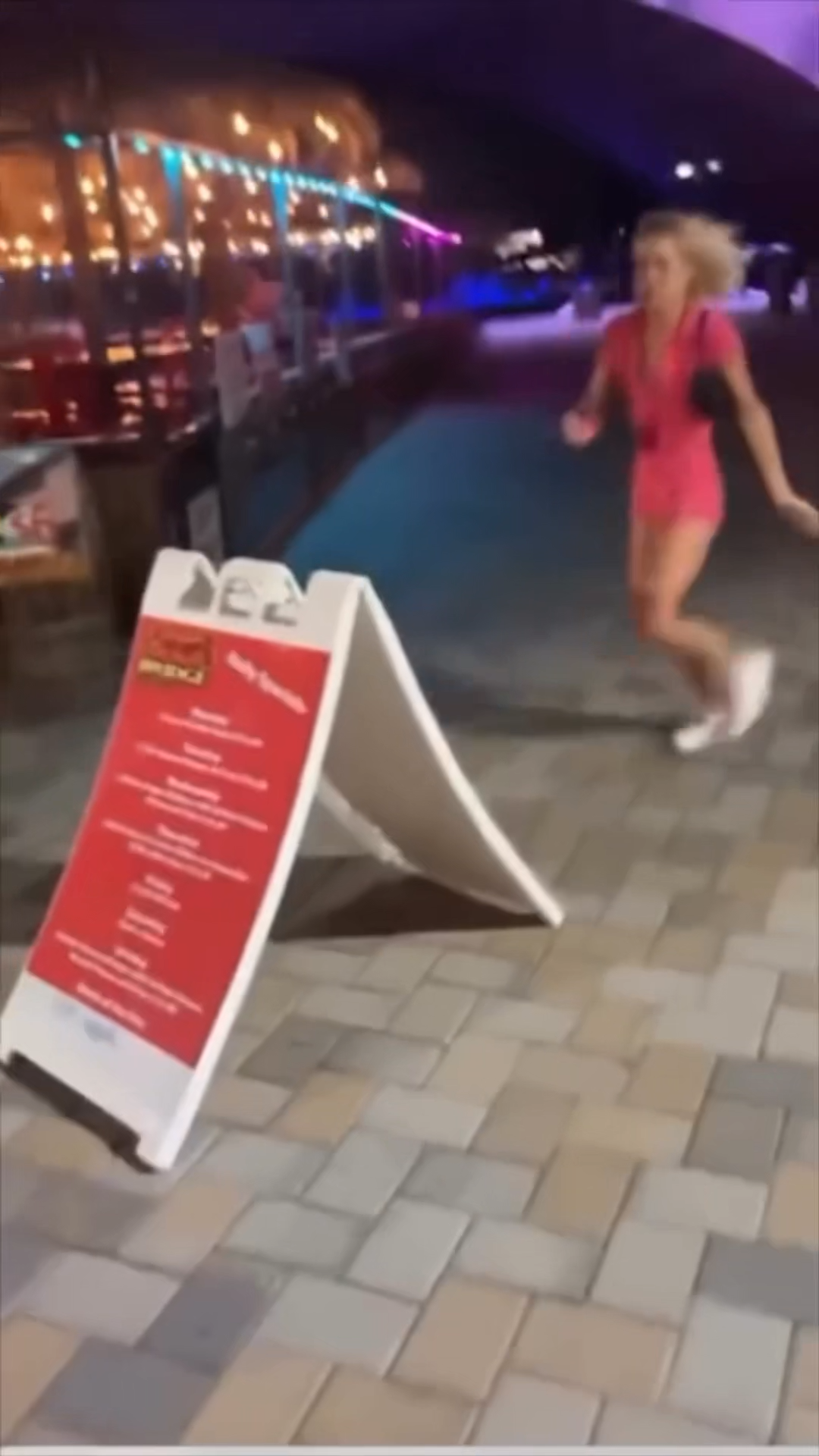 SIGN SMASH